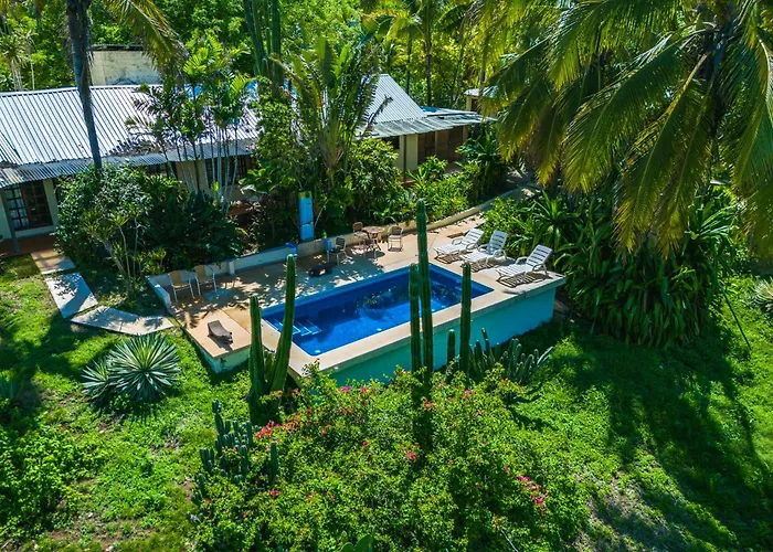 Casas Pelicano Lodge *