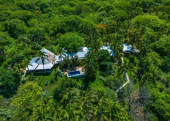 Casas Pelicano Lodge *
